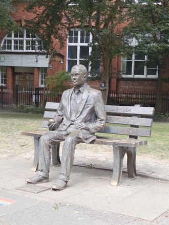 Alan Turing statue
